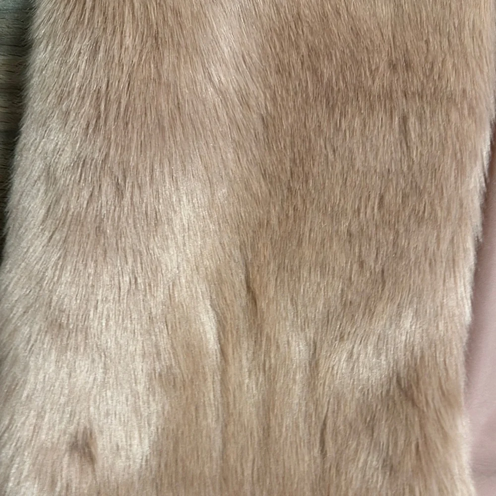 A new day pink Faux Fur Vest size small NWT